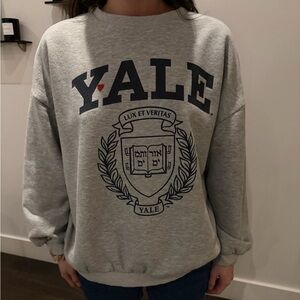 Vintage Yale Light Gray Cozy Pullover Sweatshirt